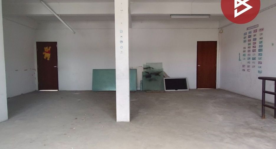 For sale 4 bedrooms retail Space in Mueang Nakhon Si Thammarat, Nakhon Si Thammarat