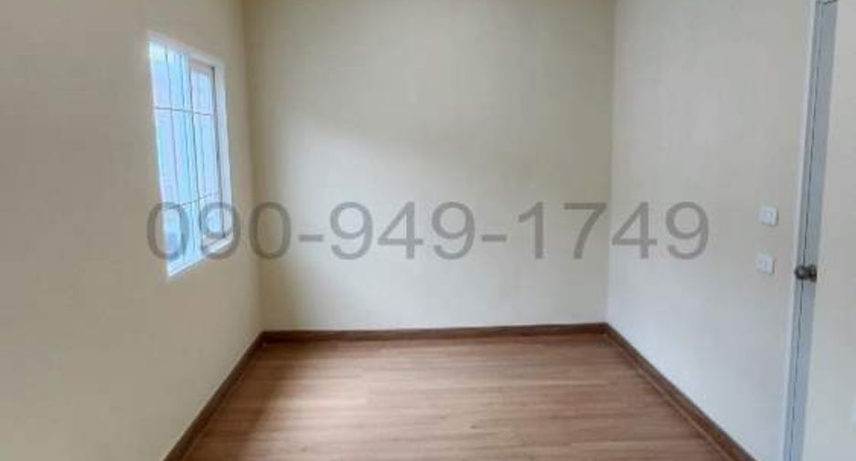 For rent 3 bedrooms townhouse in Bang Khae, Bangkok