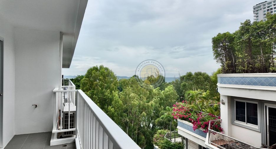For sale 3 bedrooms condo in Pratumnak, Pattaya