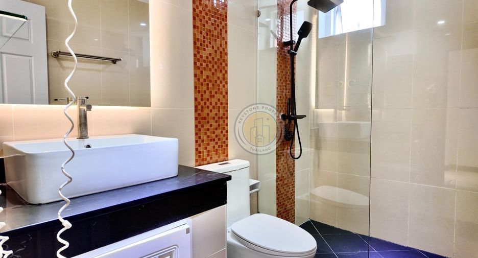 For sale 3 bedrooms condo in Pratumnak, Pattaya