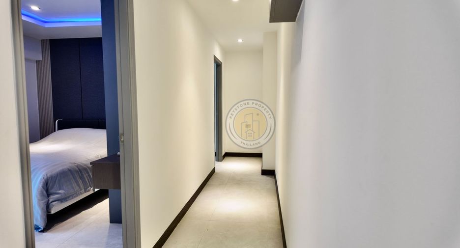 For sale 3 bedrooms condo in Pratumnak, Pattaya