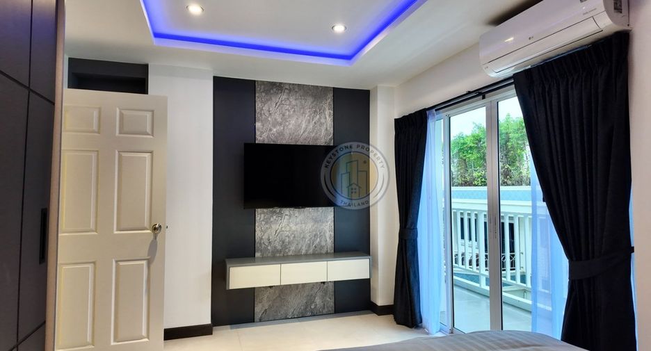 For sale 3 bedrooms condo in Pratumnak, Pattaya