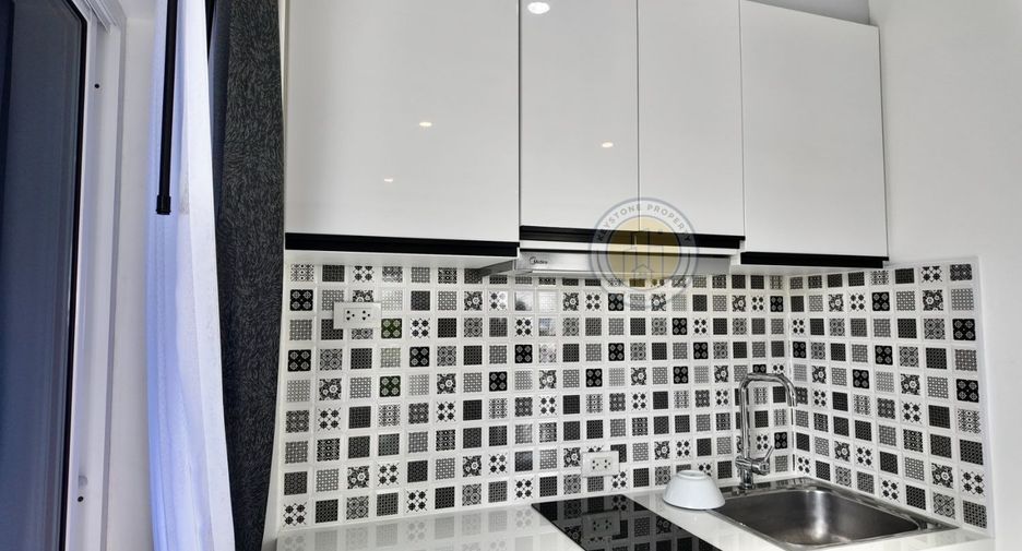 For sale 3 bedrooms condo in Pratumnak, Pattaya