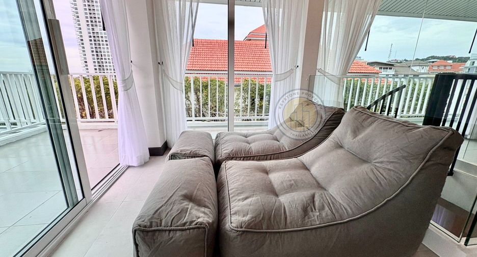 For sale 3 bedrooms condo in Pratumnak, Pattaya
