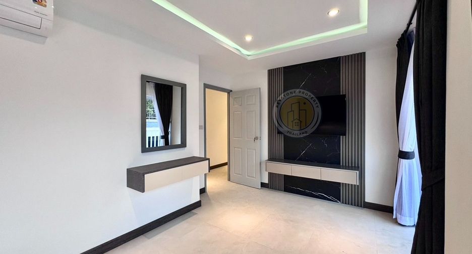 For sale 3 bedrooms condo in Pratumnak, Pattaya