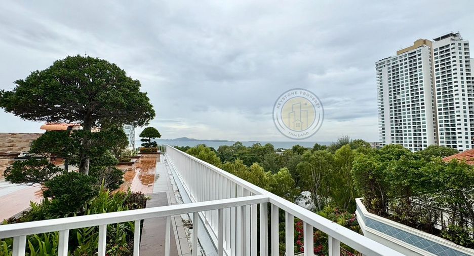 For sale 3 bedrooms condo in Pratumnak, Pattaya