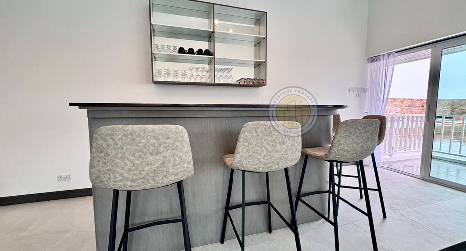 For sale 3 bedrooms condo in Pratumnak, Pattaya