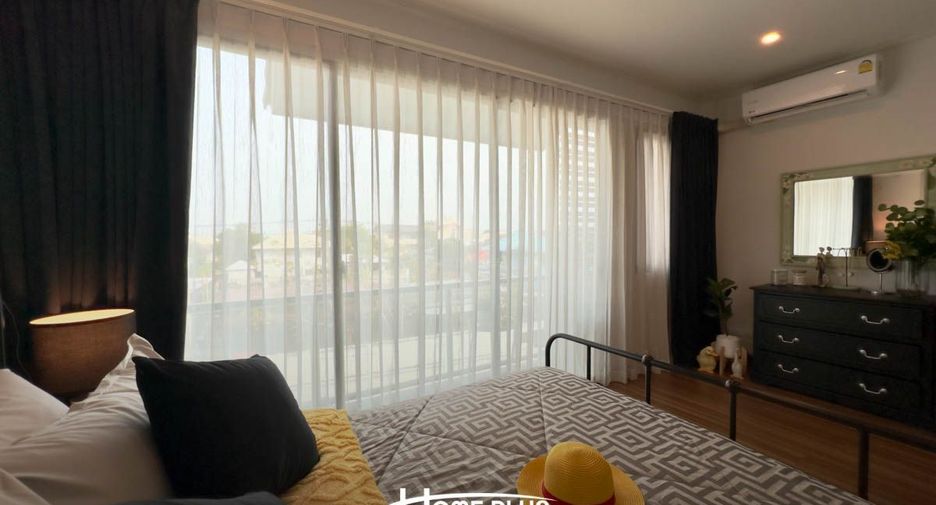 Casa adosada en venta de 4 habitaciones en Bang Kapi, Bangkok