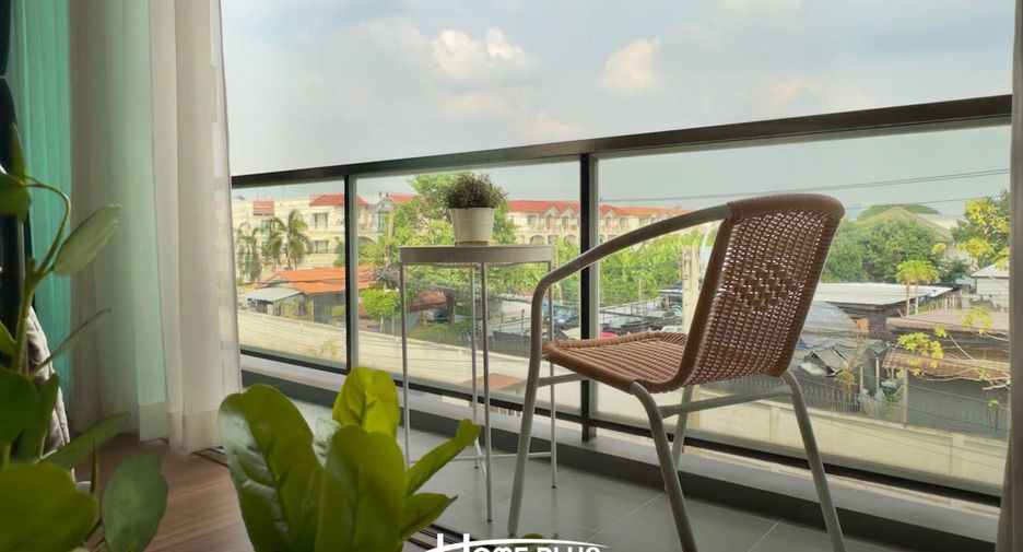 Casa adosada en venta de 4 habitaciones en Bang Kapi, Bangkok