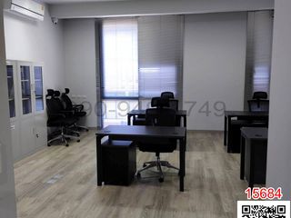 For sale 6 bedrooms retail Space in Phra Khanong, Bangkok