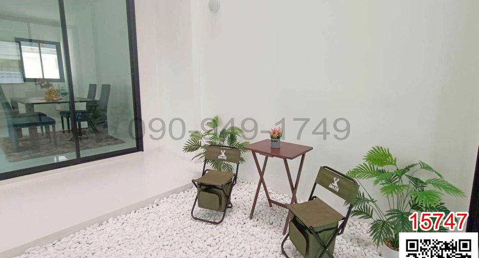 Casa adosada en venta de 4 habitaciones en Bang Na, Bangkok