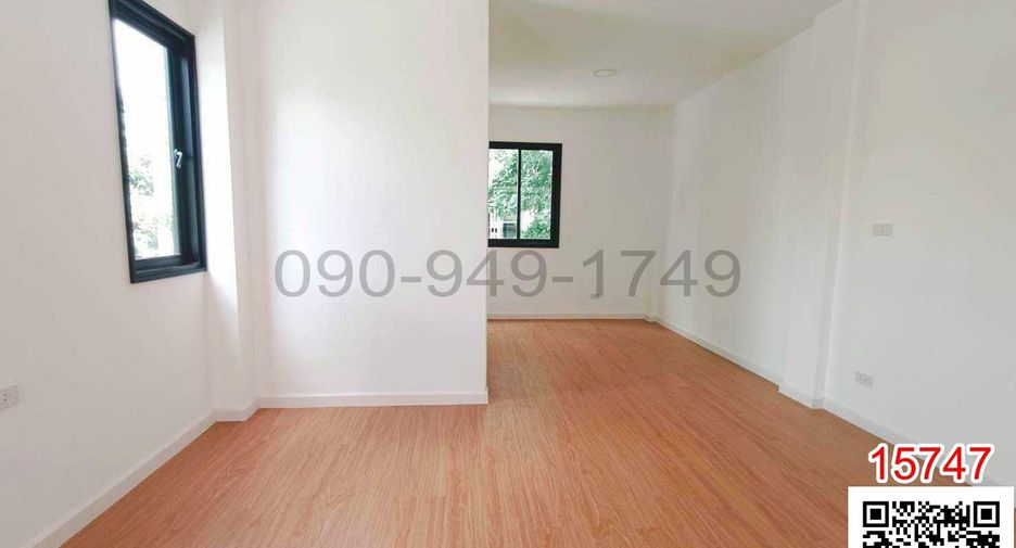 Casa adosada en venta de 4 habitaciones en Bang Na, Bangkok