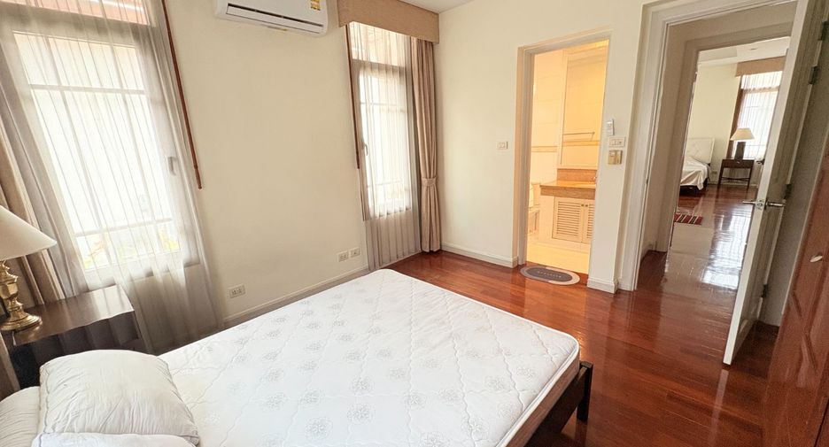 Casa en venta de 4 habitaciones en Watthana, Bangkok