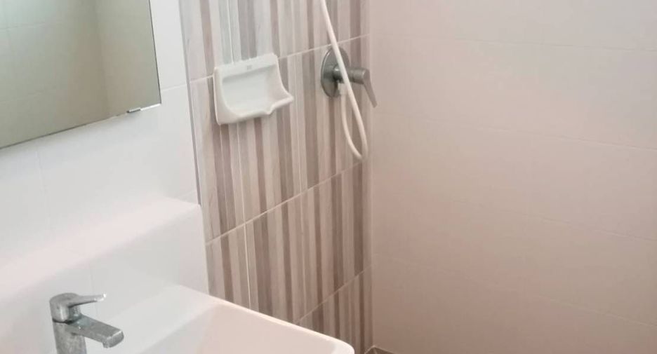 Reihenhaus zum Kauf mit 3 Zimmer in Lat Krabang, Bangkok