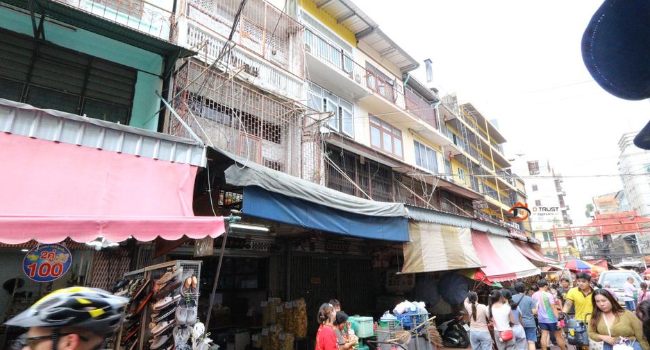 For sale 4 bedrooms retail Space in Samphanthawong, Bangkok