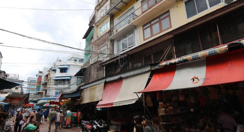 For sale 4 bedrooms retail Space in Samphanthawong, Bangkok
