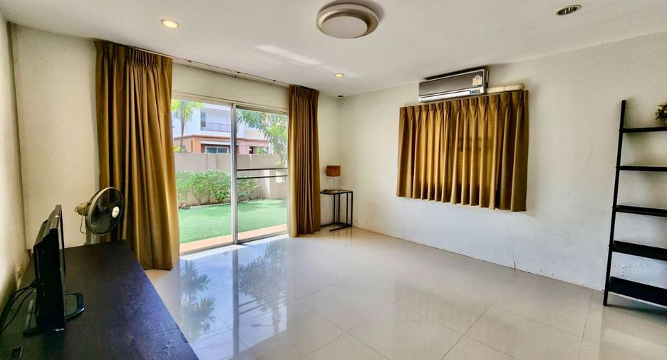 For sale 3 bedrooms house in Ban Pho, Chachoengsao