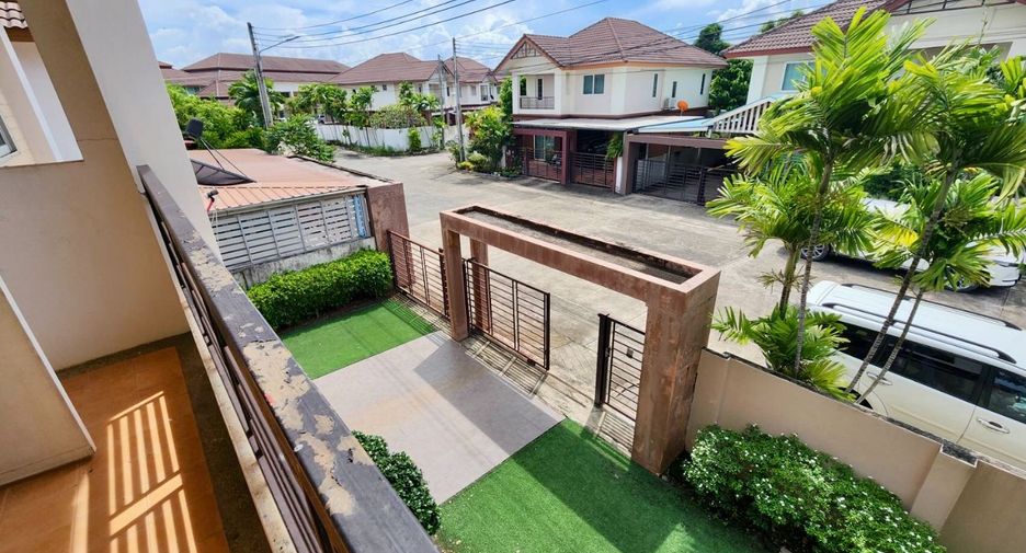For sale 3 bedrooms house in Ban Pho, Chachoengsao