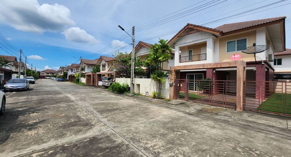 For sale 3 bedrooms house in Ban Pho, Chachoengsao