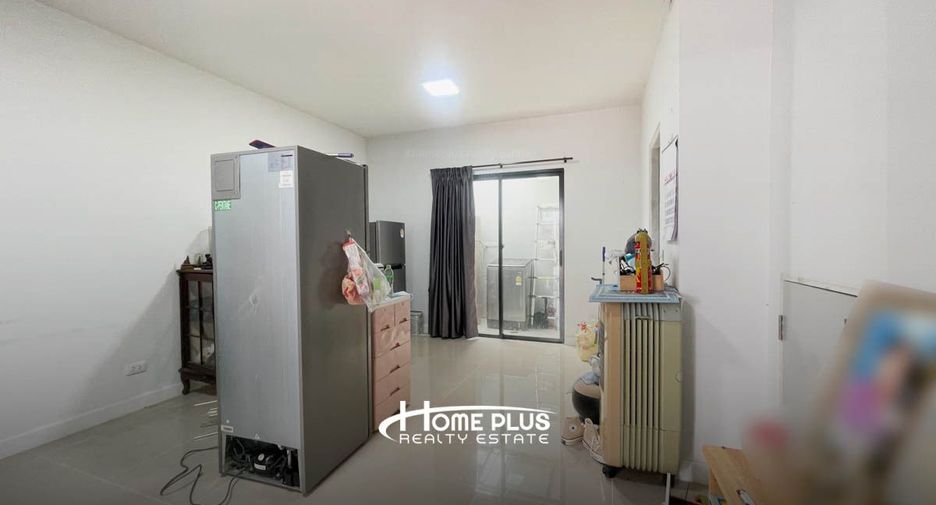For sale 2 bedrooms townhouse in Mueang Pathum Thani, Pathum Thani