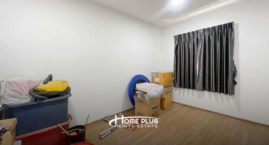For sale 2 bedrooms townhouse in Mueang Pathum Thani, Pathum Thani