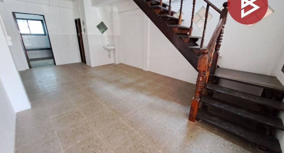 For sale 2 bedrooms townhouse in Mueang Nakhon Sawan, Nakhon Sawan