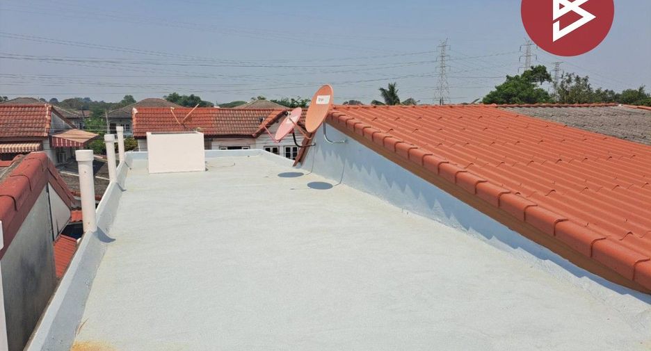For sale 2 bedrooms townhouse in Mueang Nakhon Sawan, Nakhon Sawan
