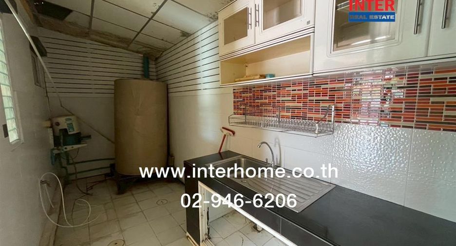 Casa adosada en venta de 3 habitaciones en Bang Kruai, Nonthaburi