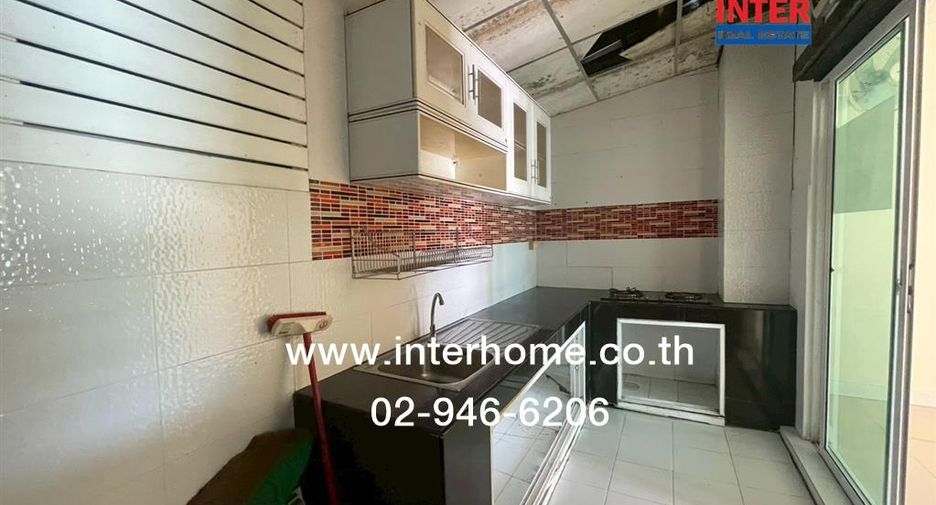 Casa adosada en venta de 3 habitaciones en Bang Kruai, Nonthaburi