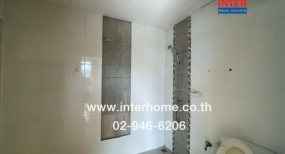 Casa adosada en venta de 3 habitaciones en Bang Kruai, Nonthaburi