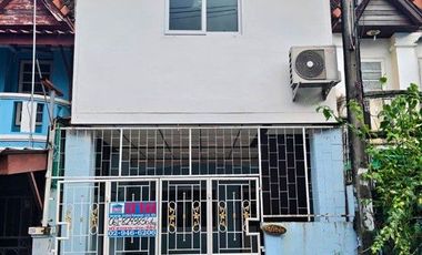 Reihenhaus zum Kauf mit 3 Zimmer in Nong Khaem, Bangkok