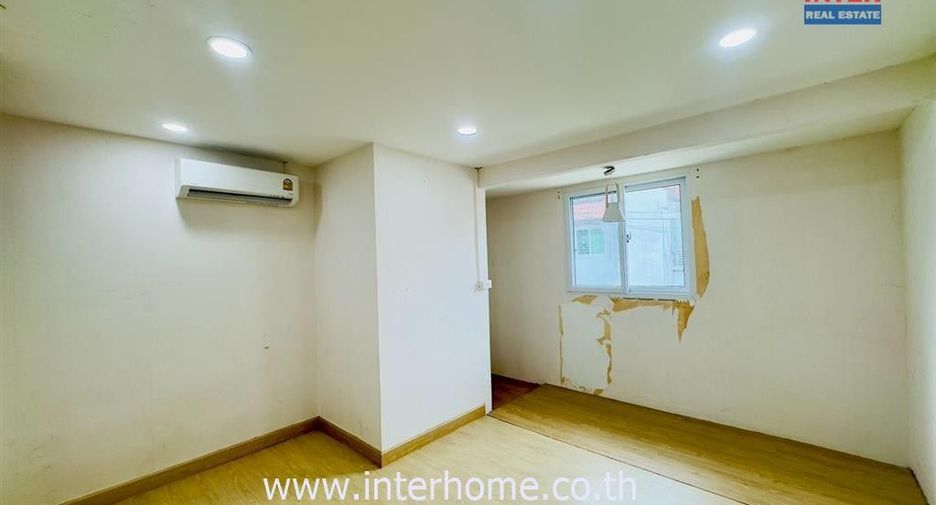 ขาย 3 ห้องนอน ทาวน์เฮ้าส์ ใน หนองแขม, กรุงเทพฯ