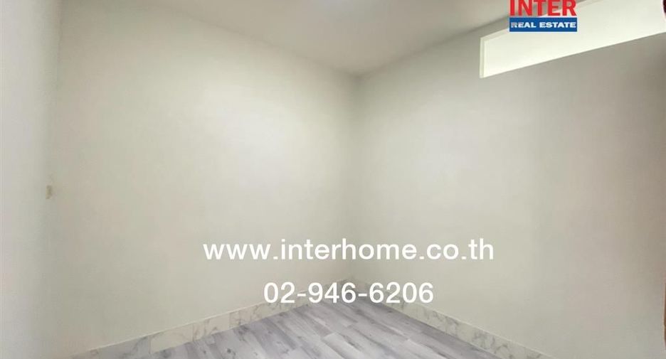 Reihenhaus zum Kauf mit 3 Zimmer in Chom Thong, Bangkok