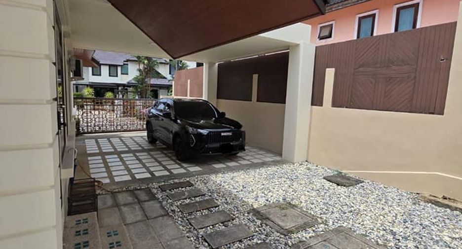 For rent 2 bedrooms villa in Mueang Phuket, Phuket