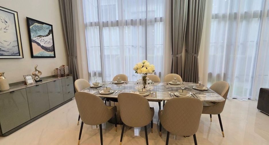 Haus zur Miete mit 4 Zimmer in Bang Kapi, Bangkok