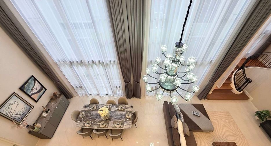 Haus zur Miete mit 4 Zimmer in Bang Kapi, Bangkok