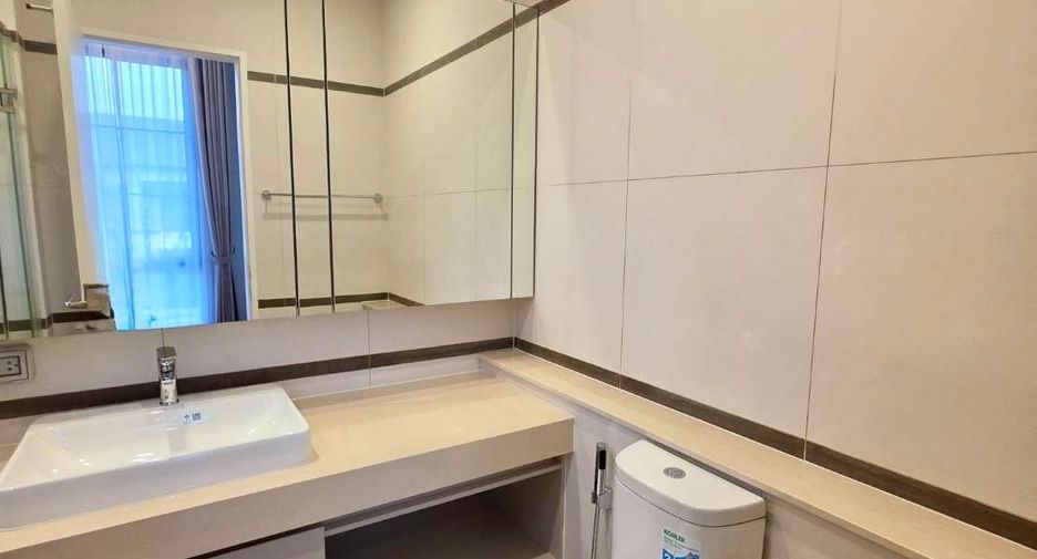 Haus zur Miete mit 4 Zimmer in Bang Kapi, Bangkok
