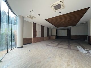 For rent retail Space in Khlong Toei, Bangkok