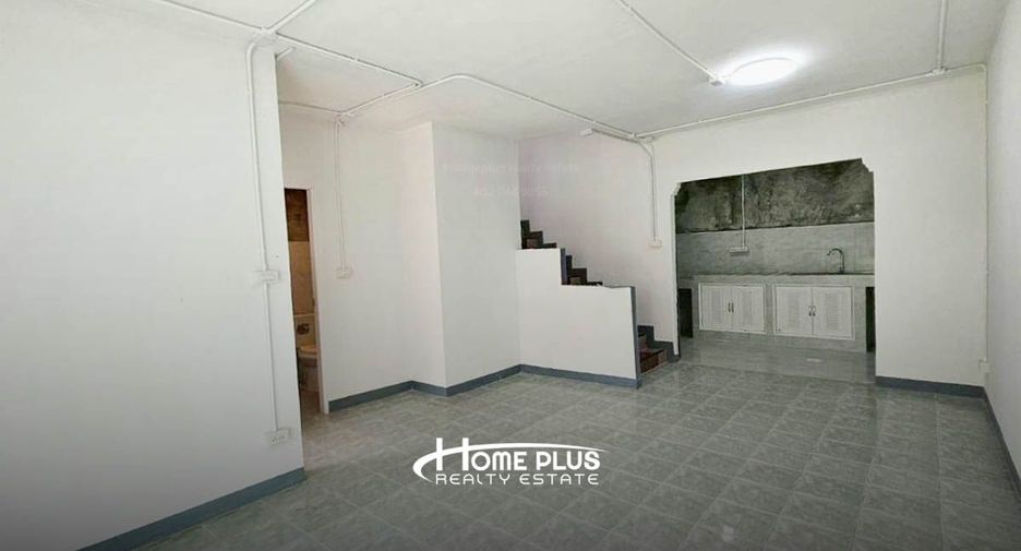Продажа 3 спальни таунхаус в Nakhon Chai Si, Накхонпатхом