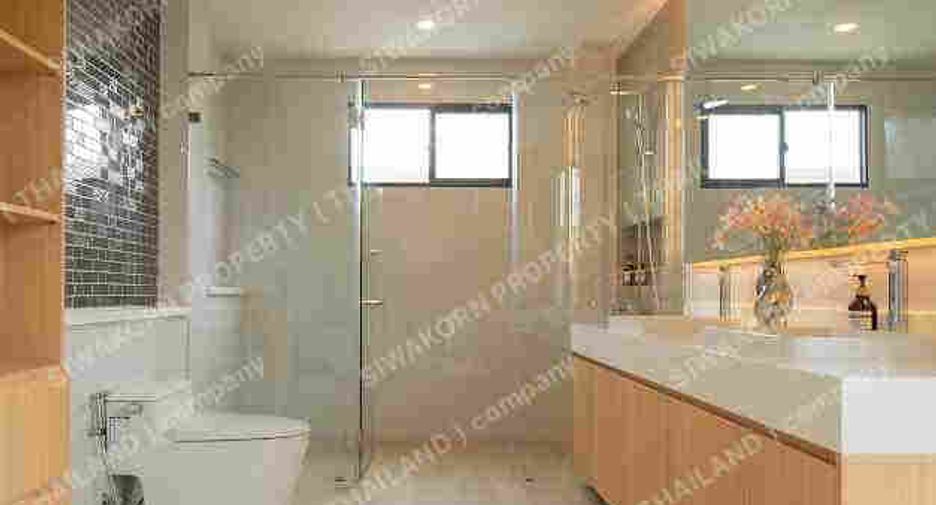 For rent and for sale 5 bedrooms villa in Bang Lamung, Chonburi