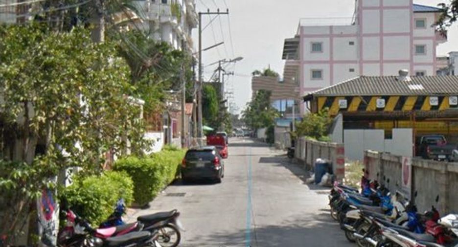 For sale 35 bedrooms apartment in Bang Lamung, Chonburi