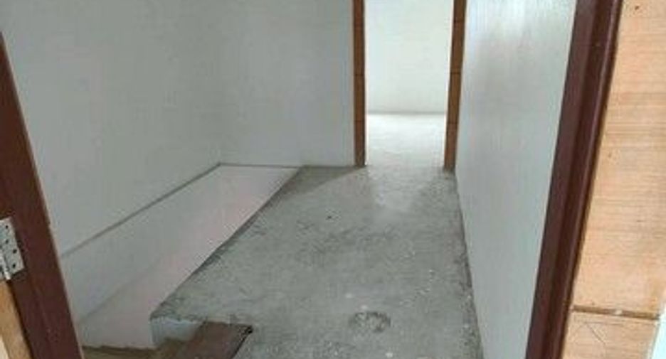 For sale 1 Beds townhouse in Ban Khai, Rayong