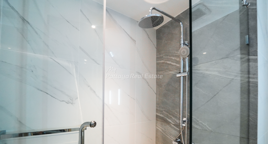 For sale studio condo in Bang Lamung, Chonburi