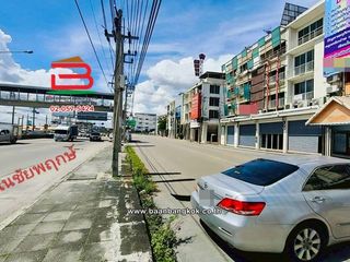 Gewerbefläche zum Kauf mit 4 Zimmer in Bang Bua Thong, Nonthaburi
