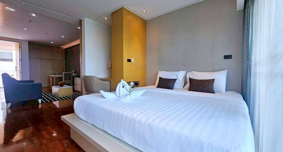 For rent 1 bed serviced apartment in Khlong Toei, Bangkok