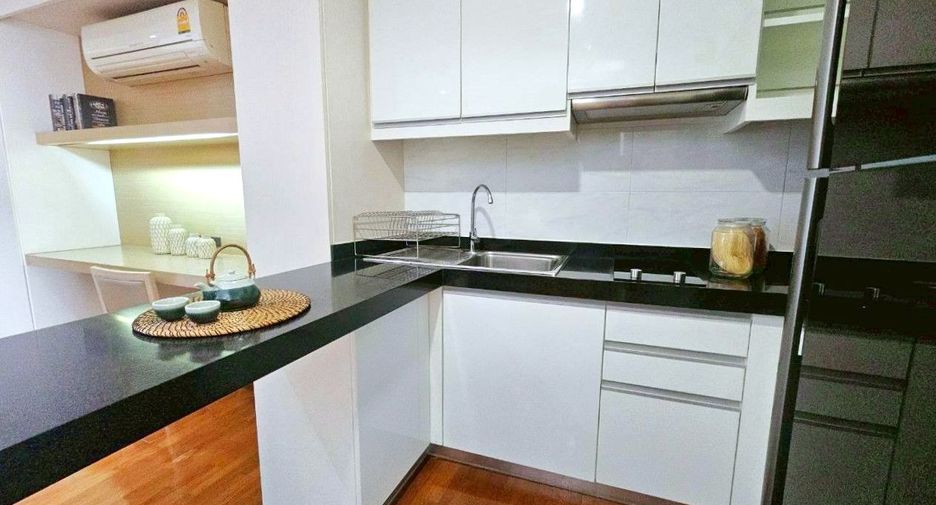 For rent 1 bed serviced apartment in Khlong Toei, Bangkok
