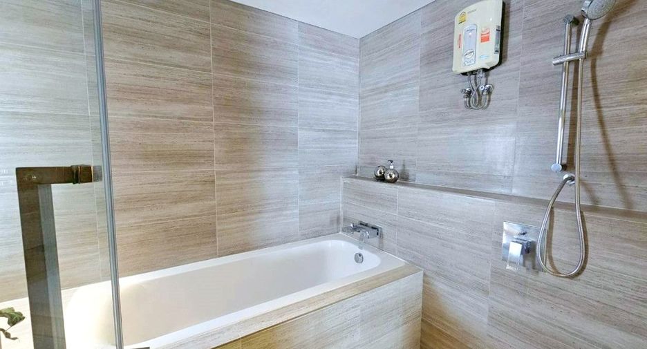 For rent 1 bed serviced apartment in Khlong Toei, Bangkok