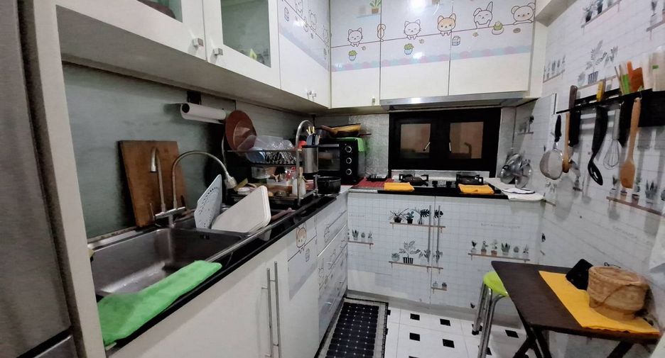 For rent and for sale 4 bedrooms townhouse in Mueang Udon Thani, Udon Thani