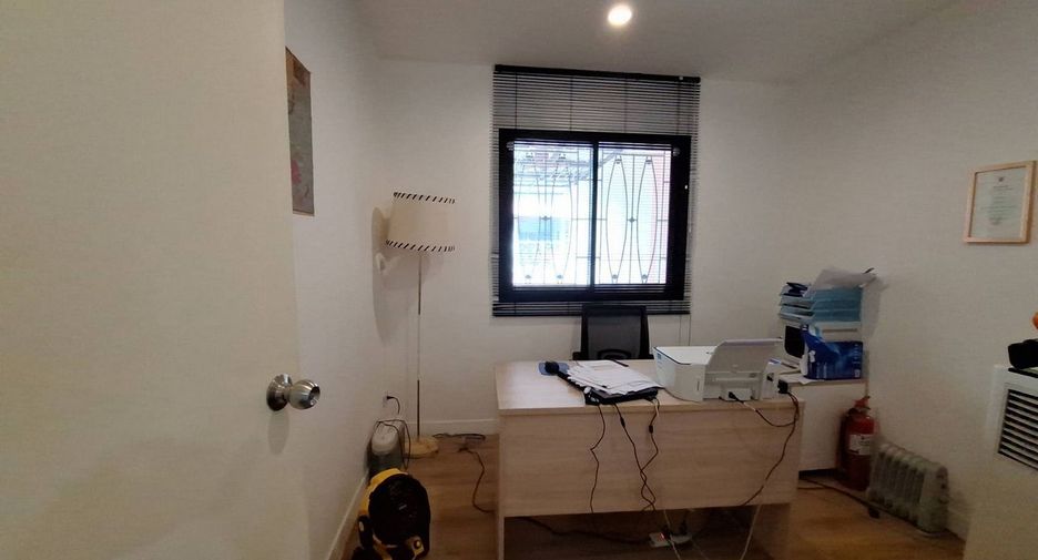 For rent and for sale 4 bedrooms townhouse in Mueang Udon Thani, Udon Thani