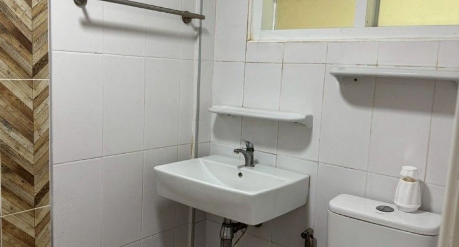For sale 2 bedrooms townhouse in Lam Luk Ka, Pathum Thani